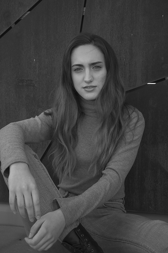 Aida F