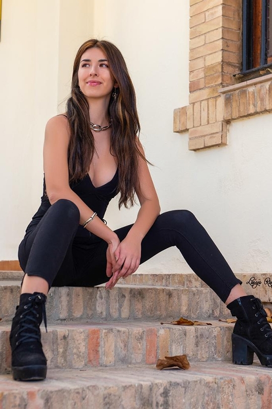 Laura Ro